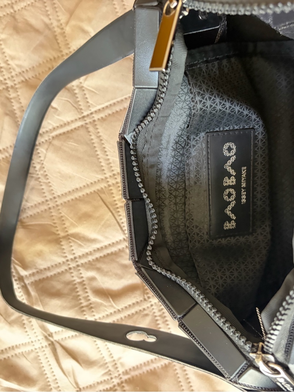 ISSEY MIYAKE Bao Bao small Boston handbag - Picture 9 of 12